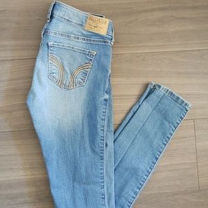 Hollister distressed super skinny jeans